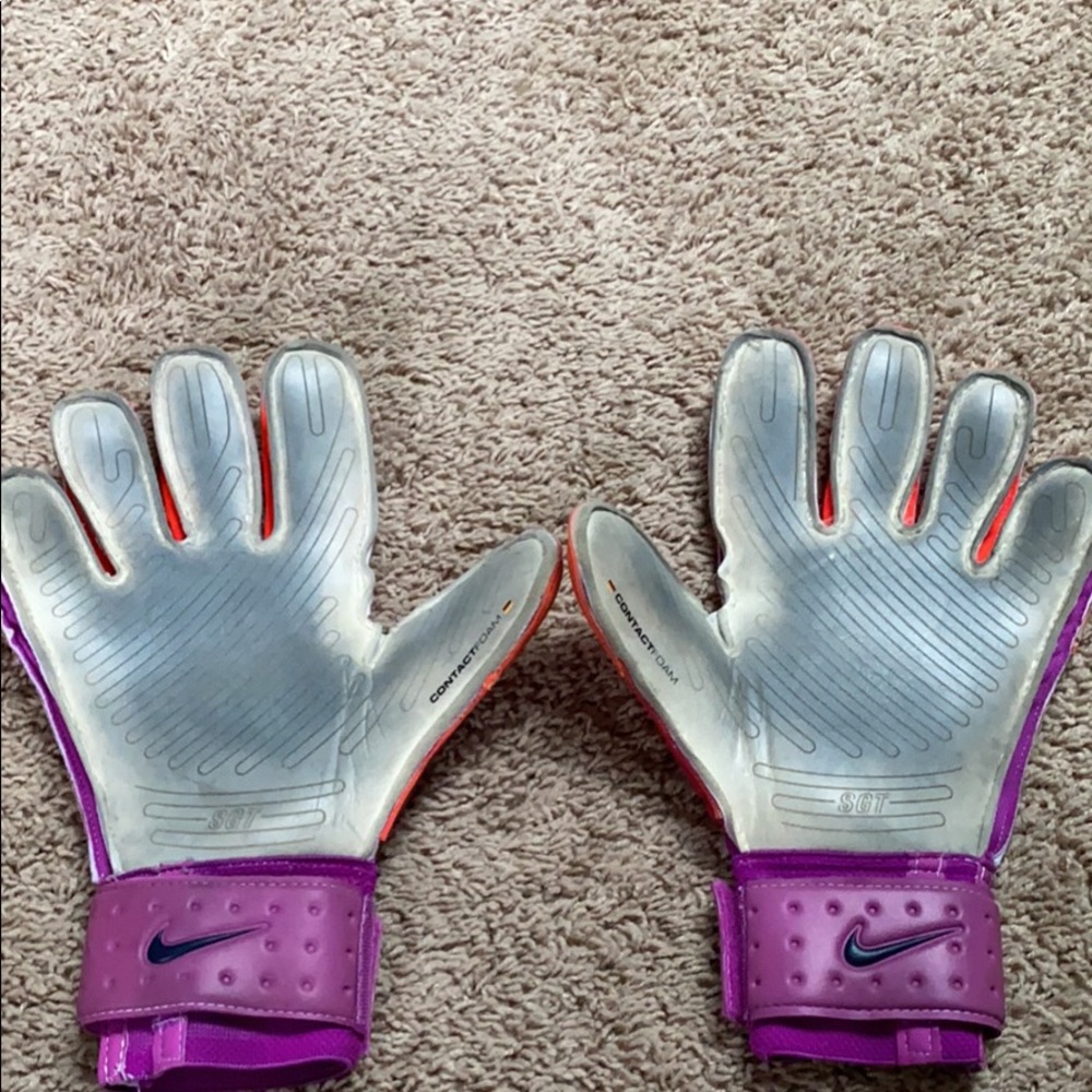 Nike sgt goalkeeper gloves size 11